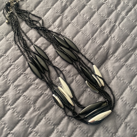 ❤️Chico’s Black and Silver Tone Necklace - Picture 1 of 7